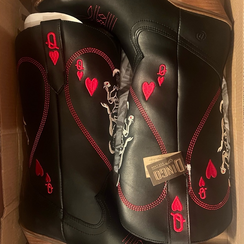 Women’s Queen of Hearts  Western Boots